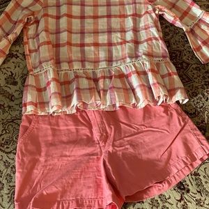 Lee shorts in peachy 🍑 pink color. Size 14